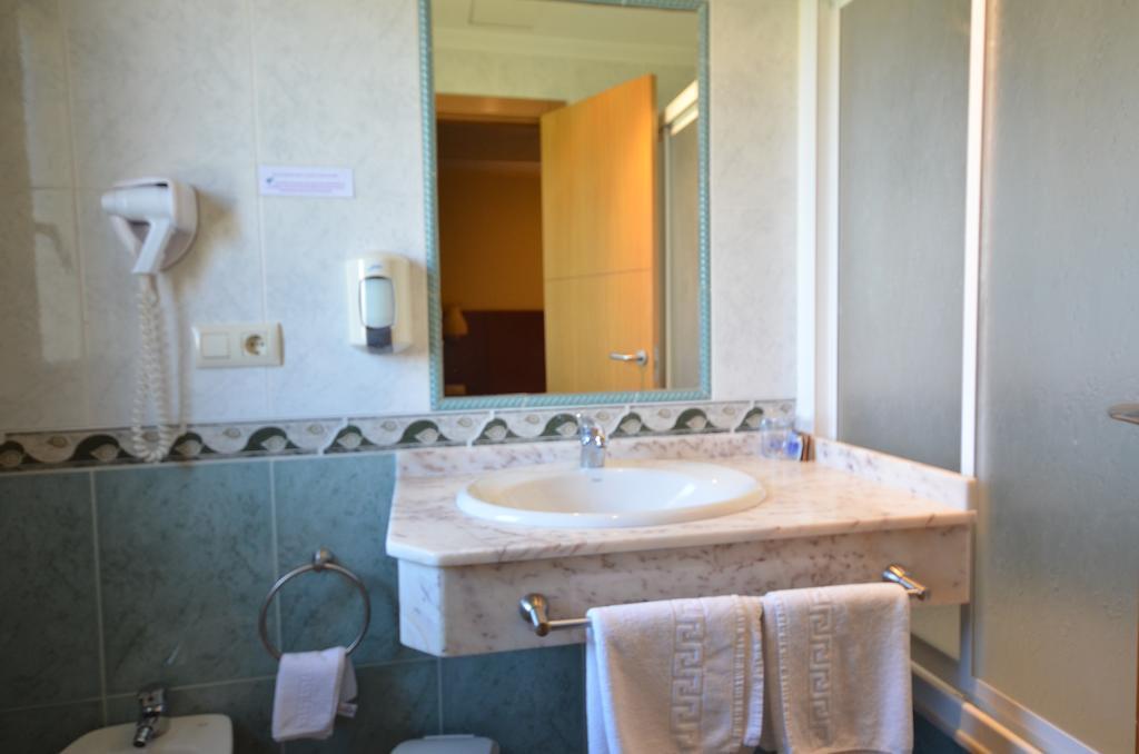 Hotel Maracaibo Portonovo Szoba fotó